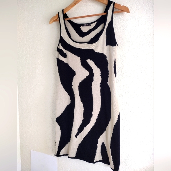 Micas Curve Zebra Print Sleeveless Knit Mini Dress - Picture 7 of 10